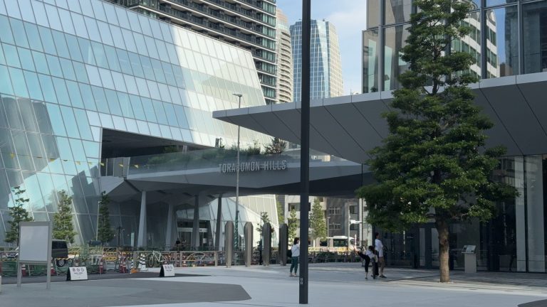 オフィスマッサージの施術風景